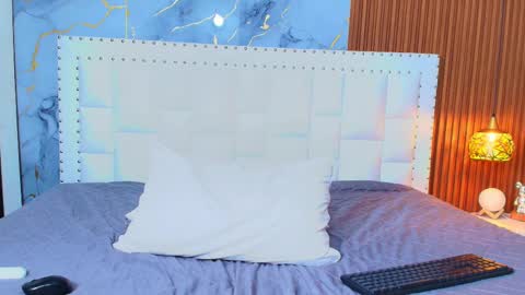 LITTLE AINHOA  online show from February 24, 11:19 pm