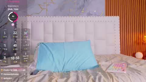 LITTLE AINHOA  online show from October 15, 8:09 pm