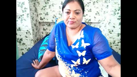 Snapshot of indiandelia chatting on January 20, 9:24 am indiandelia online show from January 20, 9:24 am