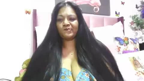 Snapshot of indiandelia chatting on February 4, 8:17 pm indiandelia online show from February 4, 8:17 pm