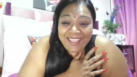 Snapshot of indiandelia chatting on February 10, 7:28 pm indiandelia online show from February 10, 7:28 pm