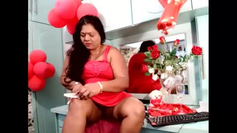 Snapshot of indiandelia chatting on February 14, 7:07 am indiandelia online show from February 14, 7:07 am