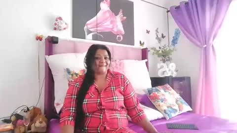 Snapshot of indiandelia chatting on February 23, 10:17 am indiandelia online show from February 23, 10:17 am