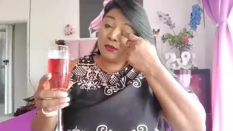 Snapshot of indiandelia chatting on February 24, 7:22 am indiandelia online show from February 24, 7:22 am