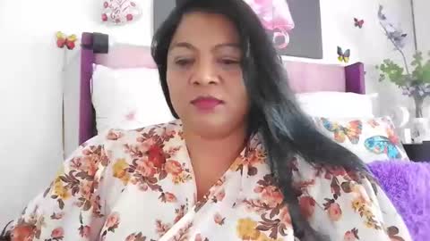 Snapshot of indiandelia chatting on February 27, 7:01 am indiandelia online show from February 27, 7:01 am