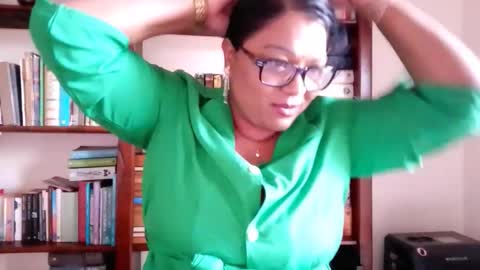 Snapshot of indiandelia chatting on September 9, 2:16 pm indiandelia online show from September 9, 2:16 pm