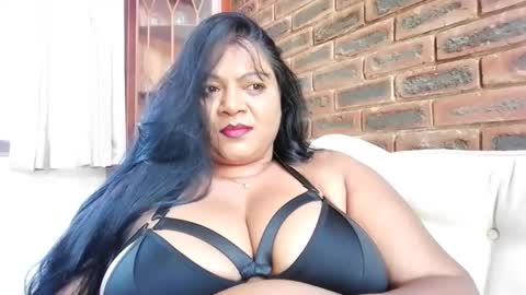 Snapshot of indiandelia chatting on September 18, 8:38 am indiandelia online show from September 18, 8:38 am