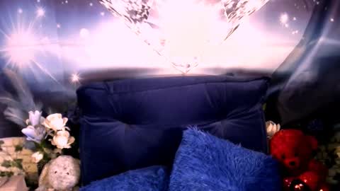 Snapshot of indiandiamond200 chatting on December 16, 6:40 am Lucy online show from December 16, 6:40 am