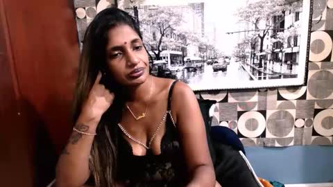 indianhoneyx online show from March 11, 7:31 pm