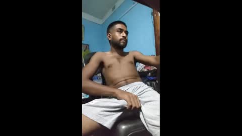 Snapshot of indianjhonnysins chatting on September 27, 8:58 pm BOREDILDO online show from September 27, 8:58 pm