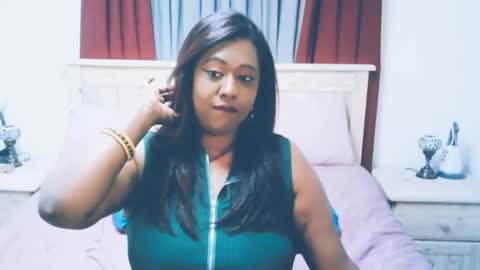 Snapshot of indianlust69 chatting on October 28, 8:55 pm Amy online show from October 28, 8:55 pm