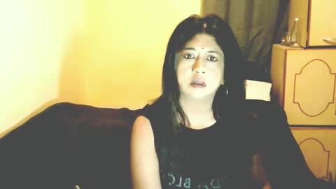 indianpleasures21 online show from April 13, 10:15 pm