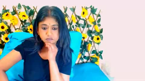 Mika online show from December 4, 5:10 pm