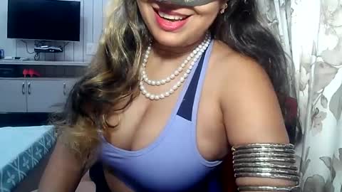 Snapshot of indianrads9 chatting on January 31, 6:36 pm Radha online show from January 31, 6:36 pm