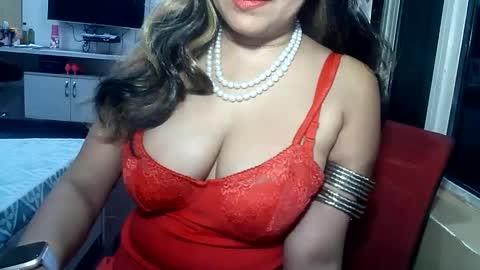 Snapshot of indianrads9 chatting on February 14, 7:23 pm Radha online show from February 14, 7:23 pm