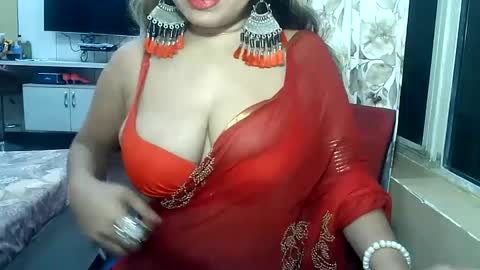 Snapshot of indianrads9 chatting on February 21, 6:15 pm Radha online show from February 21, 6:15 pm