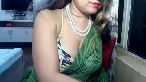 Snapshot of indianrads9 chatting on March 12, 6:11 pm Radha online show from March 12, 6:11 pm