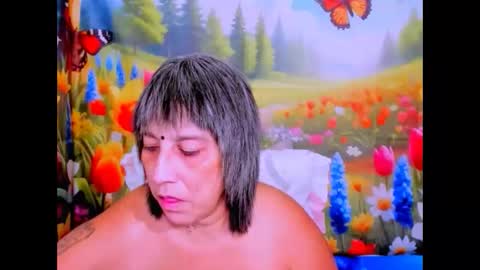 indianroxy27 online show from April 21, 7:25 am