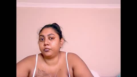 Snapshot of indianruby21 chatting on February 3, 8:19 am indianruby21 online show from February 3, 8:19 am