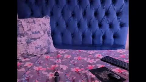 indiansapphirex online show from November 27, 5:31 am