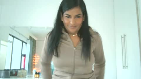 Snapshot of indiansavage1 chatting on June 18, 5:08 am rani online show from June 18, 5:08 am