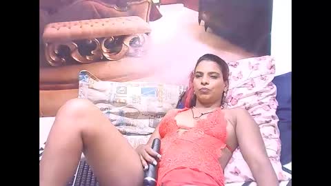 indiansexyass4u2luv online show from February 18, 4:26 pm