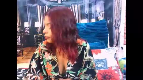indiansexyass4u2luv online show from June 8, 6:52 pm