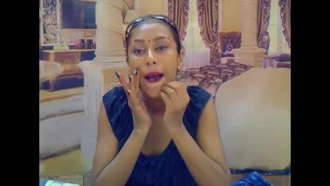 indiansexybutt4u2luv online show from February 12, 6:30 am