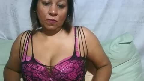Snapshot of indiansexymilf chatting on June 24, 3:05 am candice online show from June 24, 3:05 am