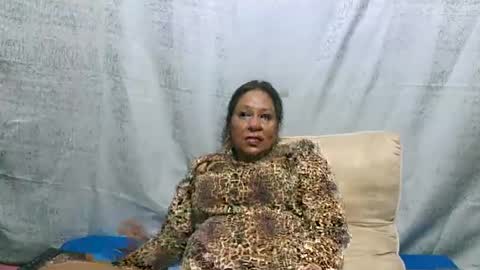 Snapshot of indiansexymilf chatting on July 20, 5:11 am candice online show from July 20, 5:11 am