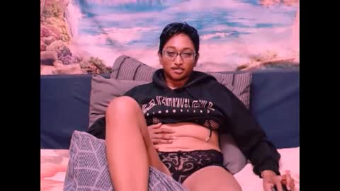 Shreya online show from December 13, 5:54 pm