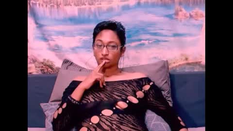 Shreya online show from December 17, 9:05 pm