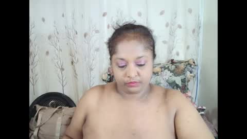 Snapshot of indiantasha chatting on July 1, 5:56 pm indiantasha online show from July 1, 5:56 pm