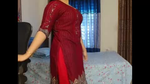 tina online show from November 23, 8:58 am