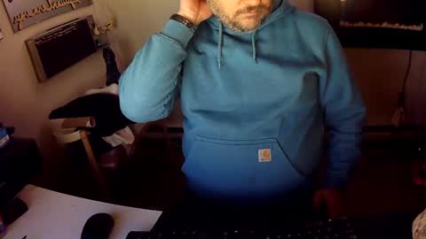 Snapshot of indigolvr chatting on December 9, 1:18 am BroLOU online show from December 9, 1:18 am