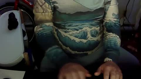 Snapshot of indigolvr chatting on February 18, 8:16 am BroLOU online show from February 18, 8:16 am