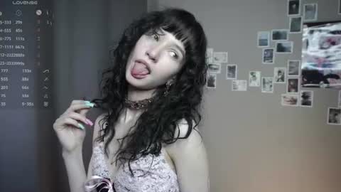Snapshot of indiramcclamroch chatting on June 23, 8:29 pm My name Nancy online show from June 23, 8:29 pm