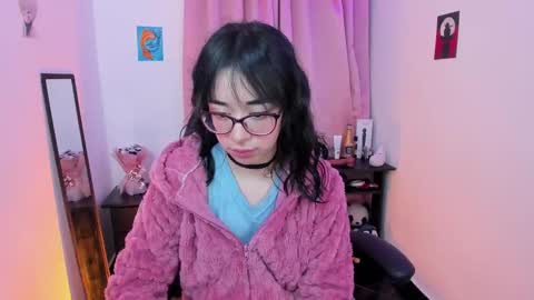 Snapshot of indra_cam chatting on February 21, 10:39 am Diana online show from February 21, 10:39 am