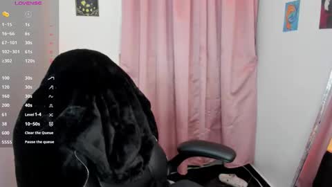 Snapshot of indra_cam chatting on October 25, 5:59 am Diana online show from October 25, 5:59 am