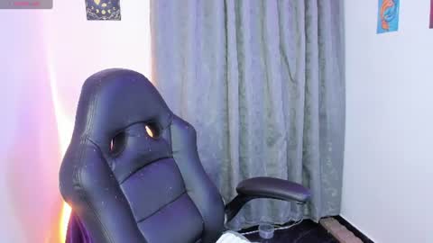 Snapshot of indra_cam chatting on June 27, 6:40 am Diana online show from June 27, 6:40 am