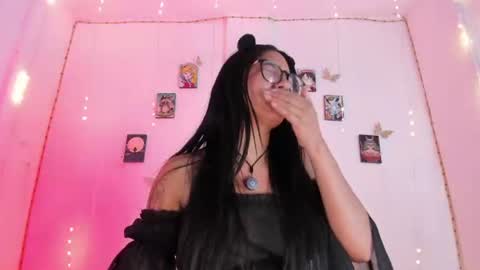 Snapshot of ineedmydaddy_ chatting on June 25, 3:17 am Luna online show from June 25, 3:17 am