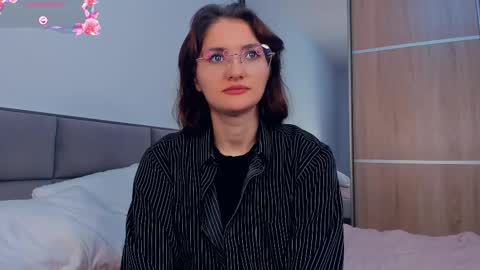 Kira online show from October 14, 4:02 am