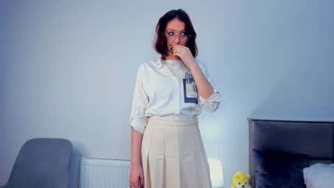 Kira online show from October 23, 4:23 am