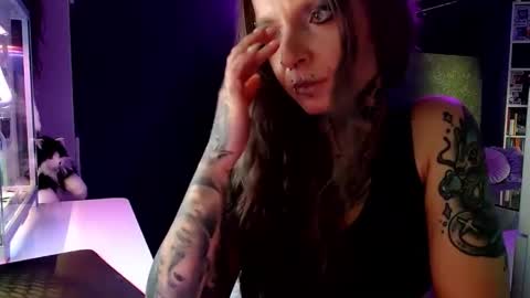 InesDesire online show from December 31, 11:42 am