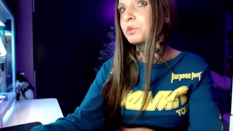 InesDesire online show from January 7, 9:35 pm