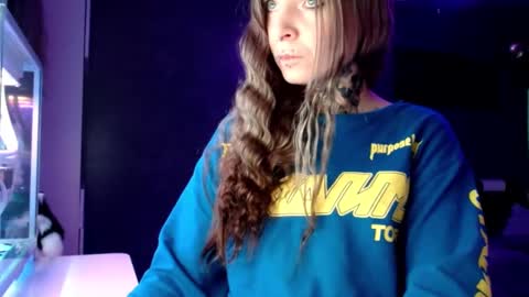 InesDesire online show from January 28, 8:14 am