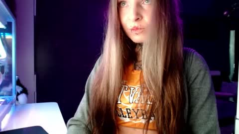 InesDesire online show from February 5, 8:11 am