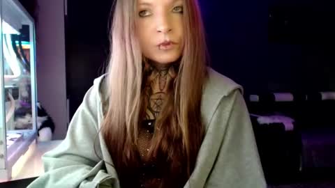 InesDesire online show from February 27, 8:28 am