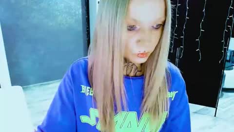 InesDesire online show from September 16, 7:31 am