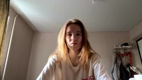 Snapshot of inespacheco chatting on June 10, 1:43 pm Sofia online show from June 10, 1:43 pm